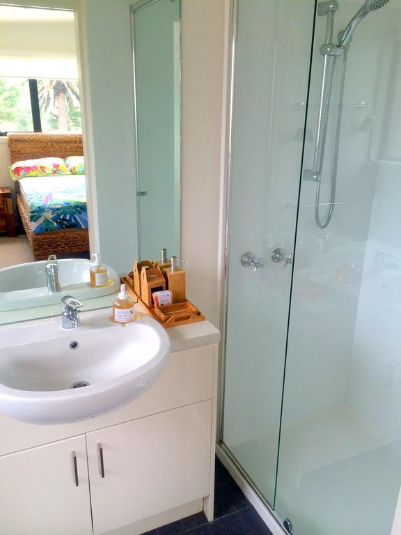 Award Winning Beach Front Retreat Frankston Room photo